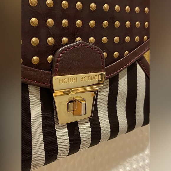 Women’s HENRI BENDEL brown and gold shoulder‎ bag/clutch with gold hardware - Picture 4 of 17